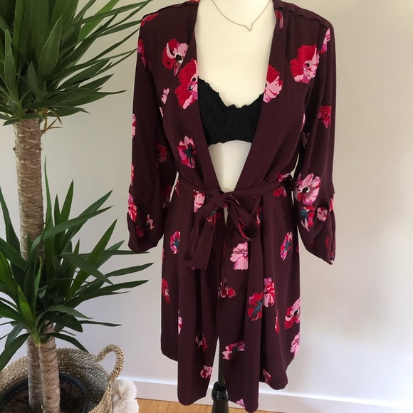 500 LIGHT FLORAL TRENCH COAT - Picture 2 of 7